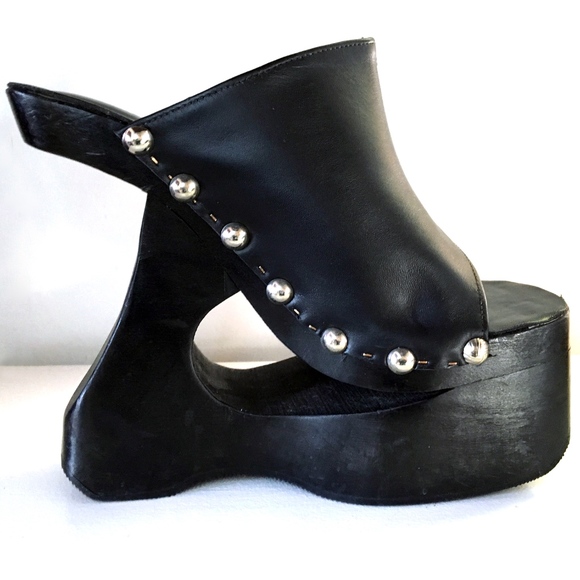 SKY Shoes - SUPER RARE SKY 90s BLACK WOOD WEDGE PLATFORMS